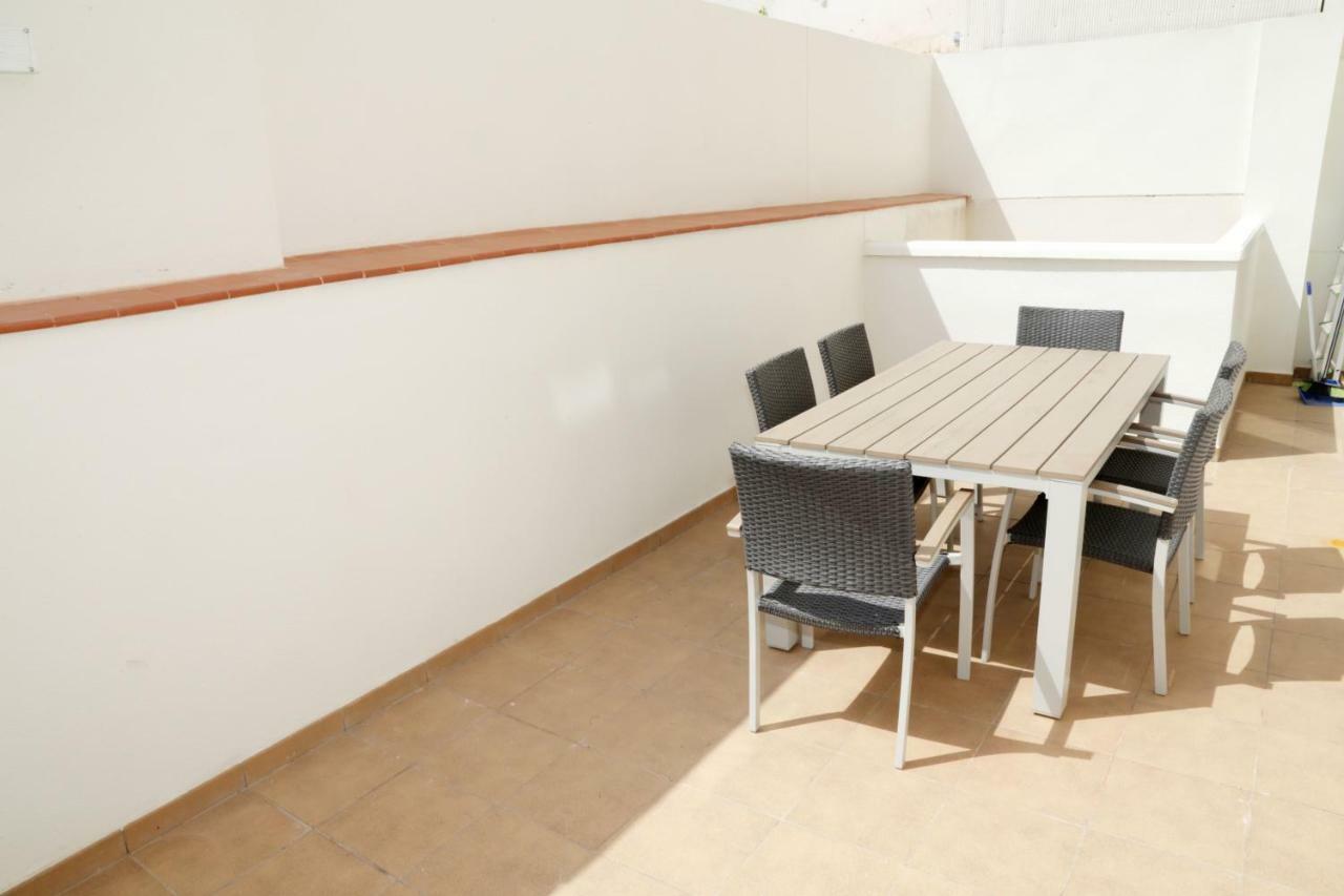 Quiet, Modern Apartment アリカンテ エクステリア 写真